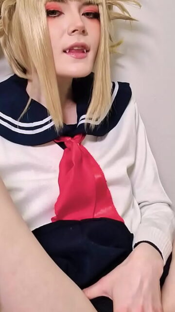 Himiko Toga is in search of prey, but no one minds if the prey comes to her