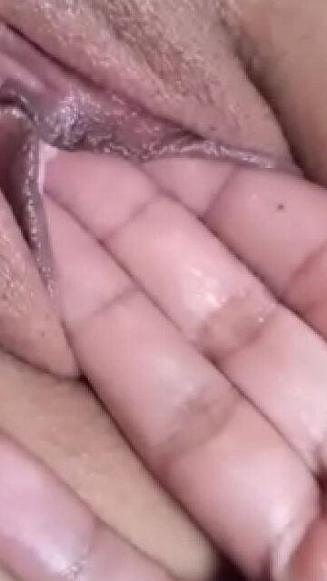MASTURBATING MY NEIGHBOR’S BITCH UNTIL ORGASM (VERTICAL VIDEO)