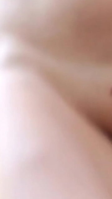 MILF Spreads Her Ass With Her Hands And Teases With A Delicious Smelly Asshole – Vertical video