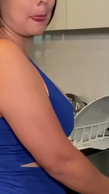 My sister in law Daniela Gomez has delicious big natural tits and she gives me a titjob – Brian Evansx