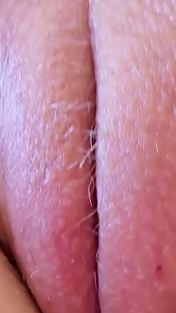 Playing with her pussy until she cums (vertical) – Amy Hugs