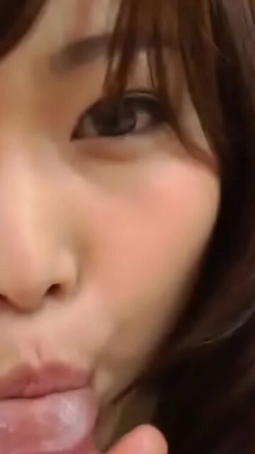 Vertical video 024 ~ Let’s put on her erotic lingerie ~ 2