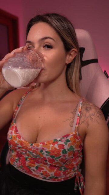 Amateur Babe Big Tits Boobs Homemade Natural Tits OnlyFans Teen TikTok Tits